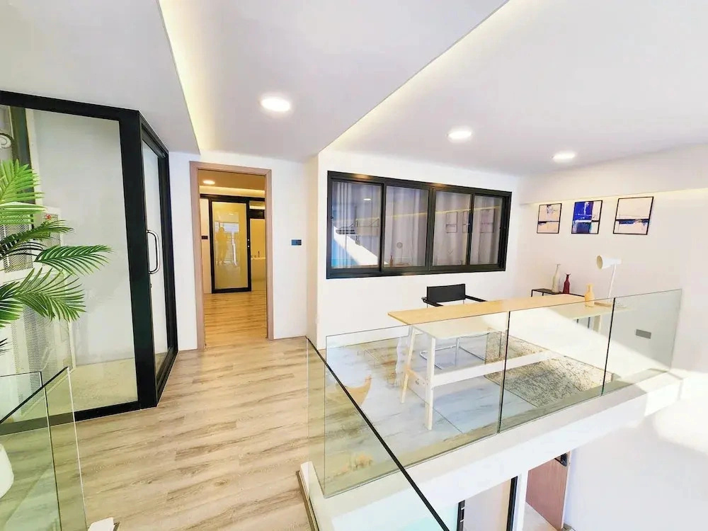 Pool Access Massive Townhouse