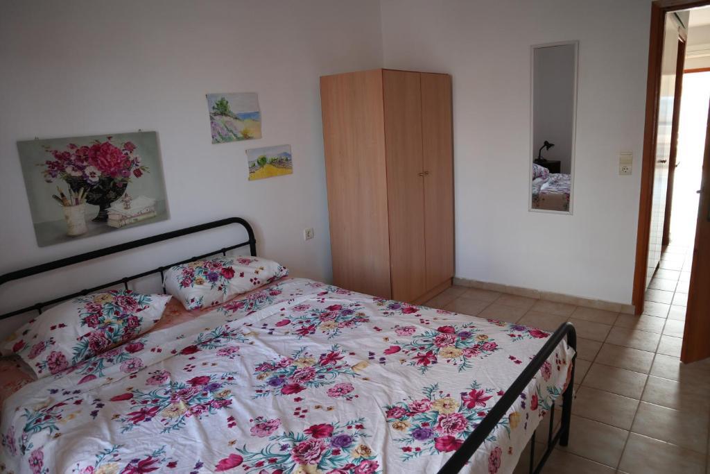Apartment 45m2 with 2 balconies near the beach