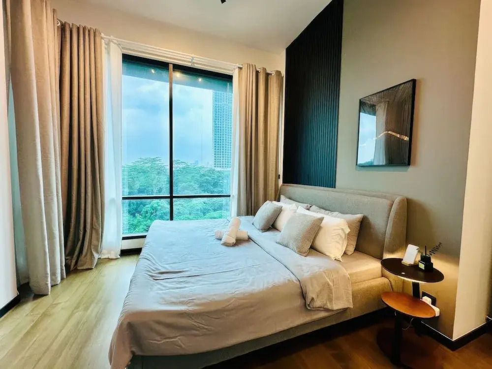 Opus KL Residences 1BR near TRX - Living Signature