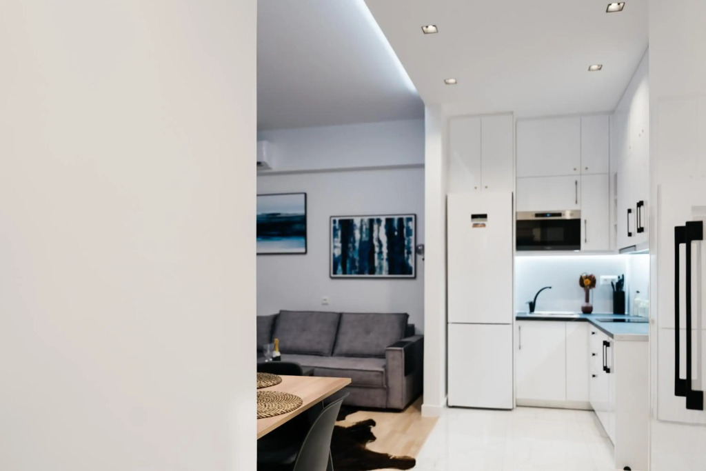 Rent Me (Affordable apartment in Athens)