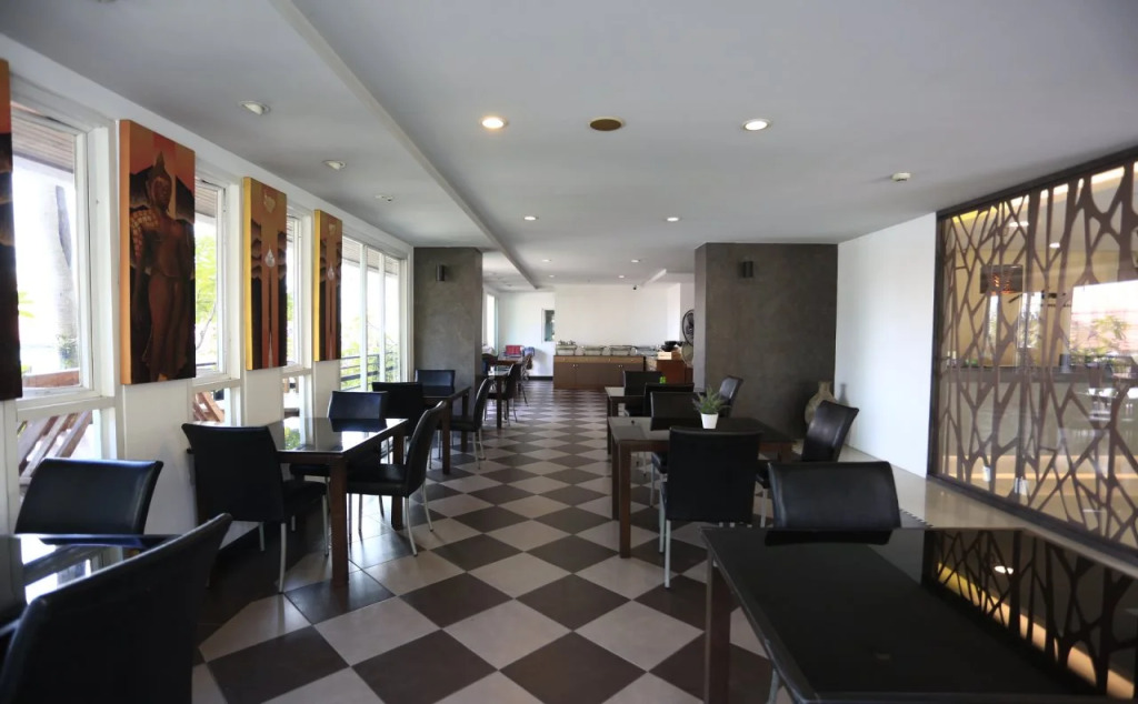 Naris Art Hotel