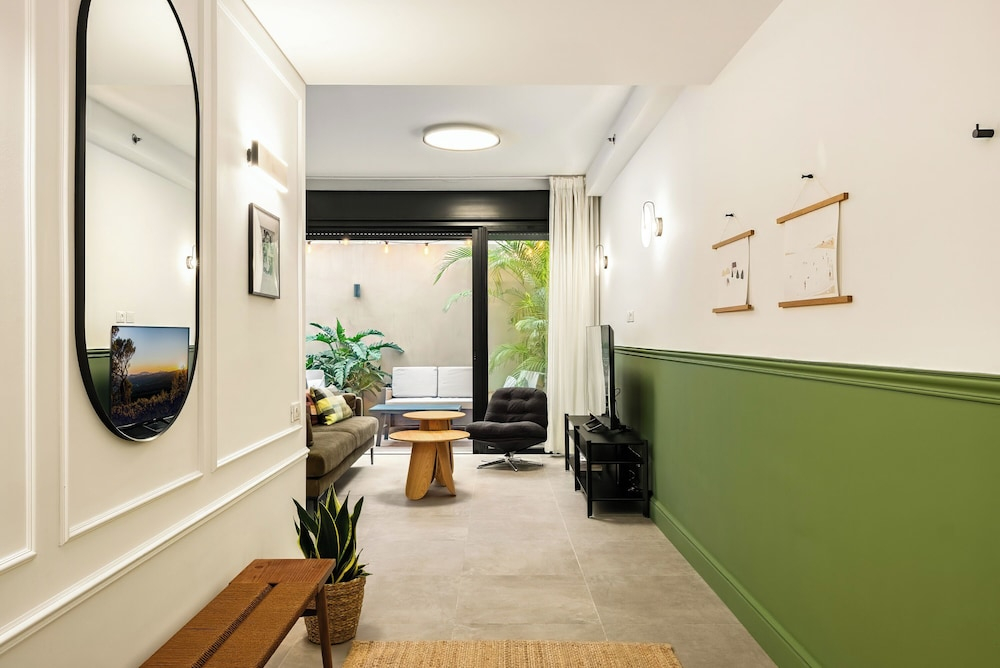 Ecletic by TLV2RENT