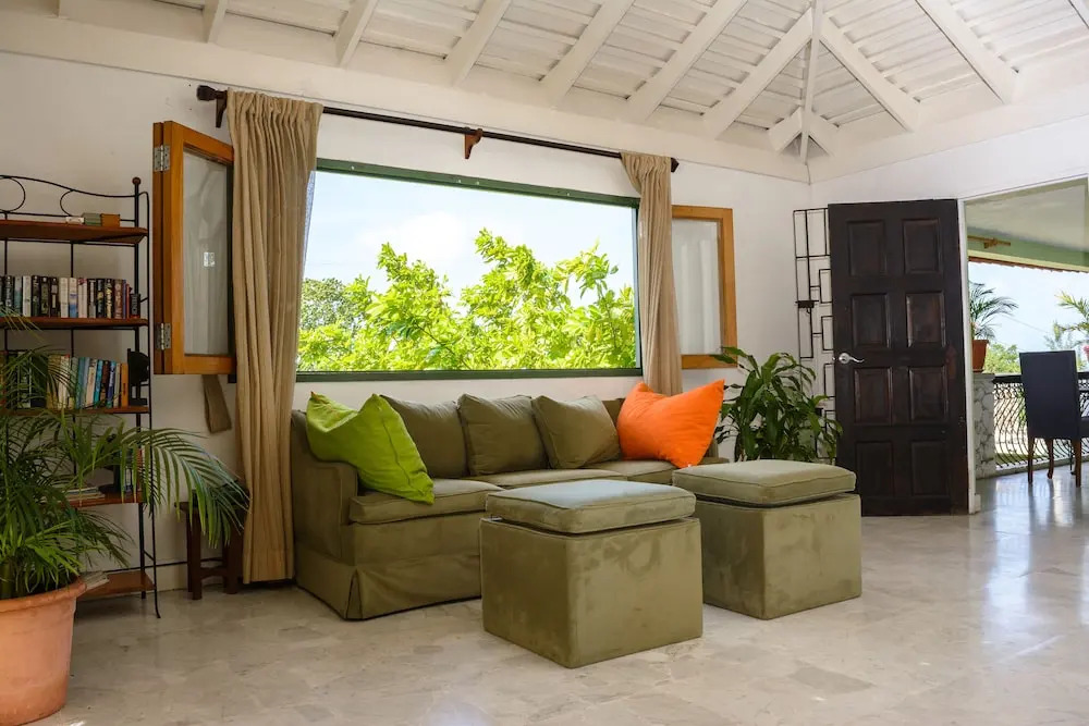 Mynt Retreat Bed & Breakfast