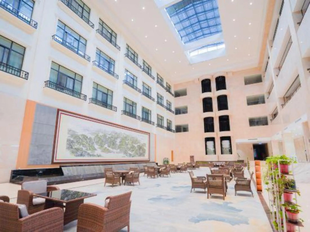 Huashan Xinghe International Hotel