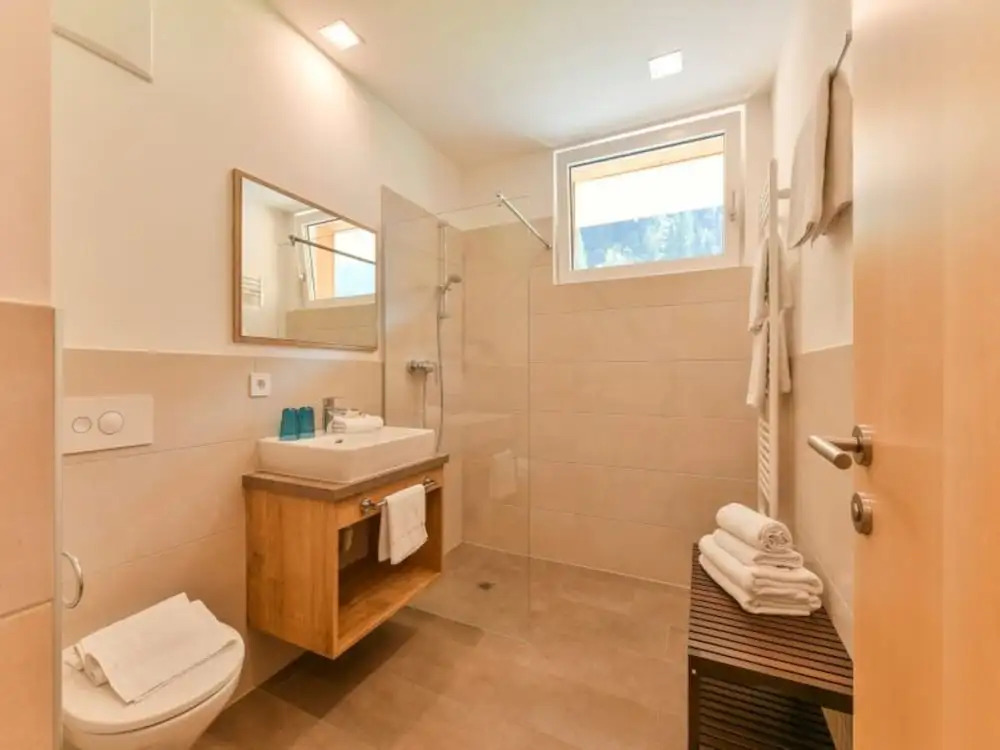 Majestic apartment in Klösterle with sauna on the Arlberg Met Terras