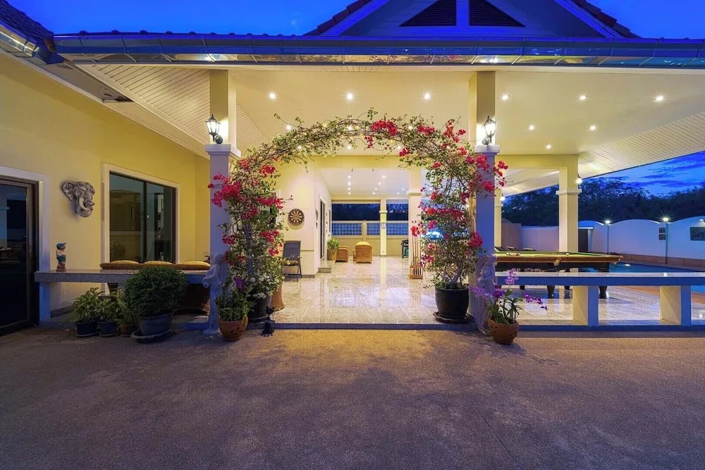 Private 3 Bedroom Pool Villa PV7