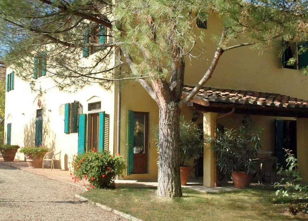 Montespertoli Apartments