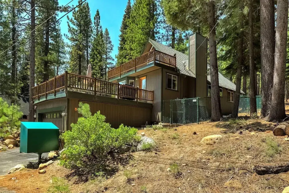 Bear Pause 4BR Large Deck & Balcony
