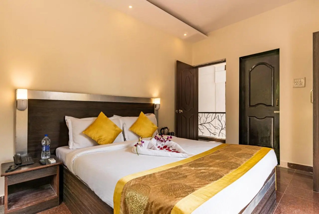 Derive Hotel by Amor