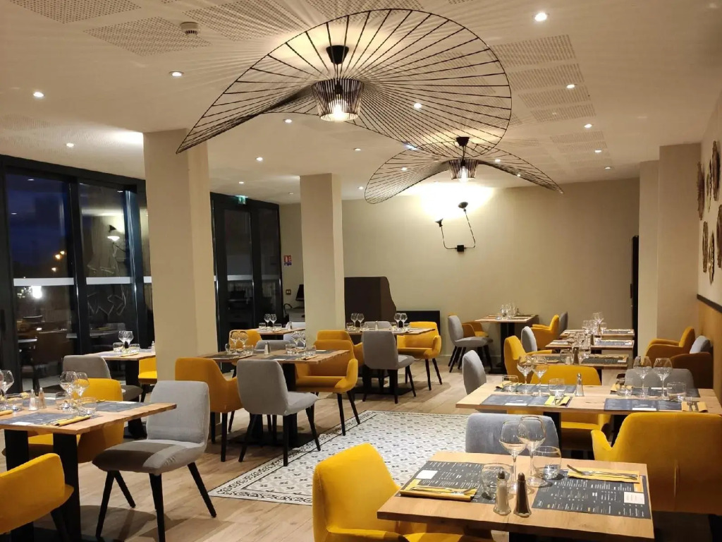 Logis Hôtels - Le Bellaroc - Hôtel 2 étoiles et Restaurant