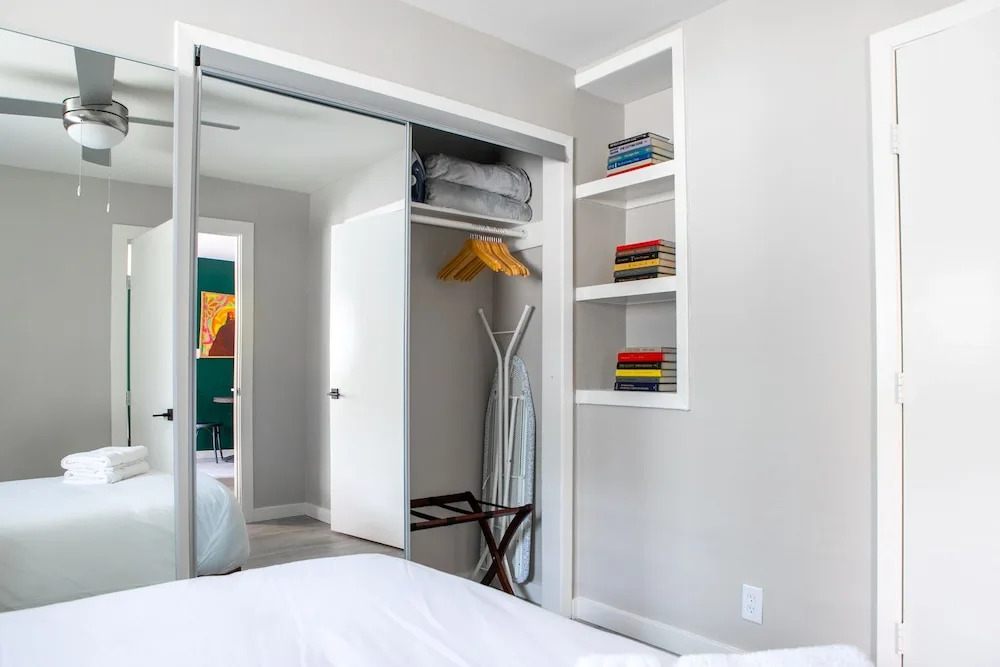 WanderJaunt Gilmore 1BR Clarksville