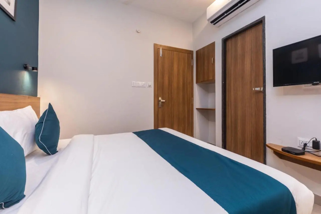 Collection O 455 Hotel Staywell