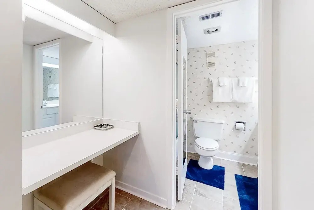 Oceanfront Condo With Large Balcony, Pool, Central AC & Views