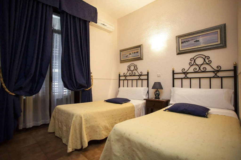 Armesto Rooms