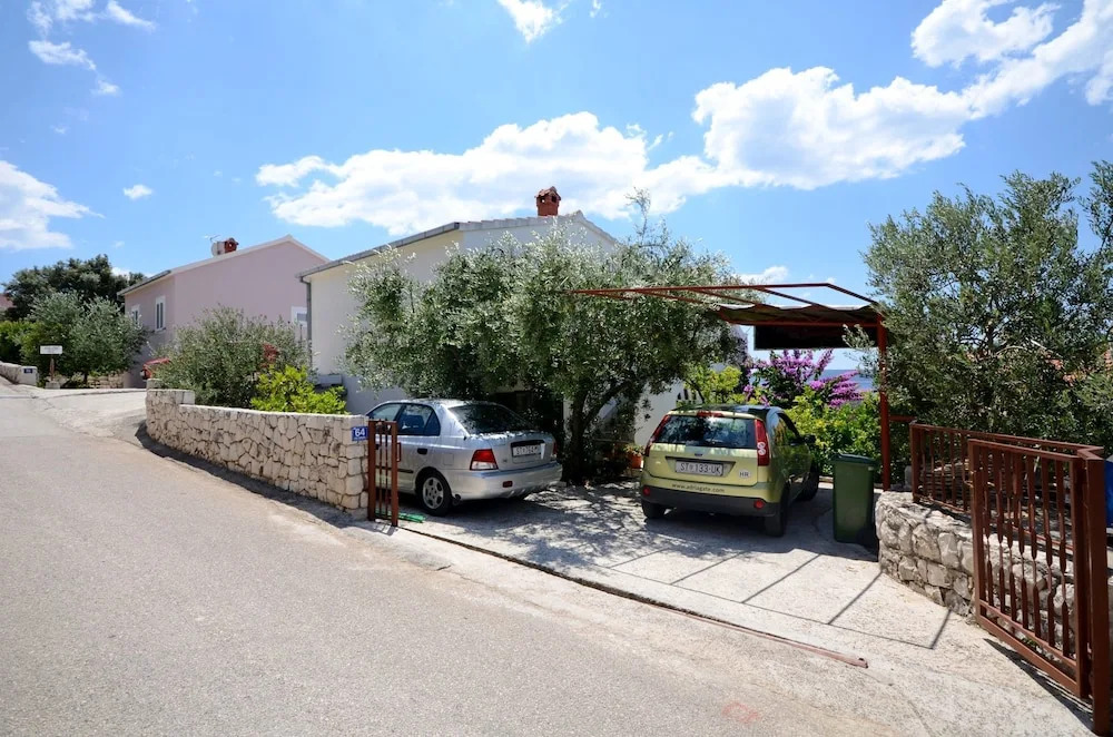 Apartments Mirjana