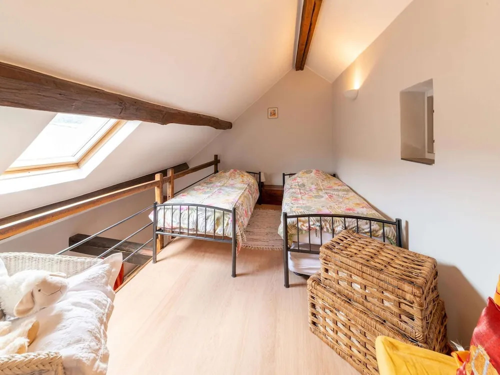 Charming Cottage in Anseremme With Fenced Garden