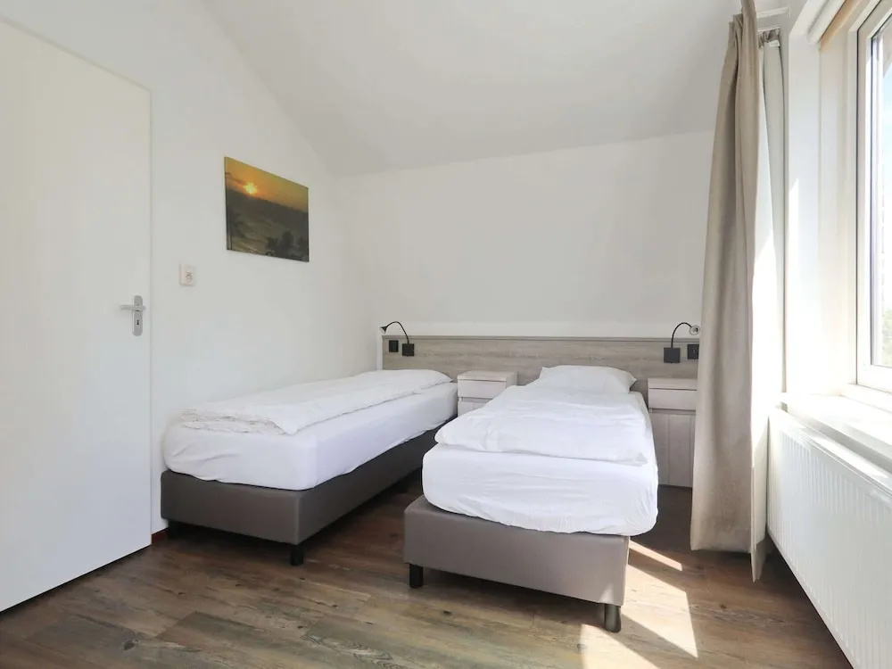 Comfortable Holiday Home With a Garden, Near the Sea