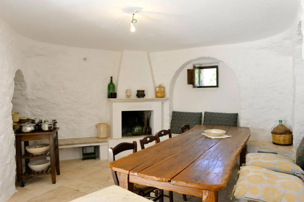 Trulli Estate in Puglia with Panoramic Pool