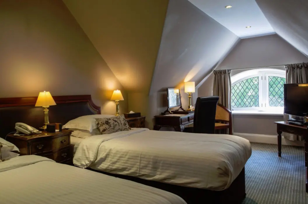 Chateau La Chaire Hotel