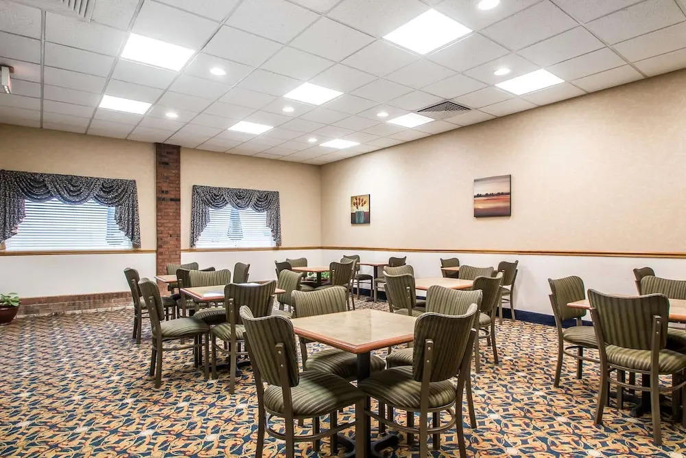 Quality Inn Morris