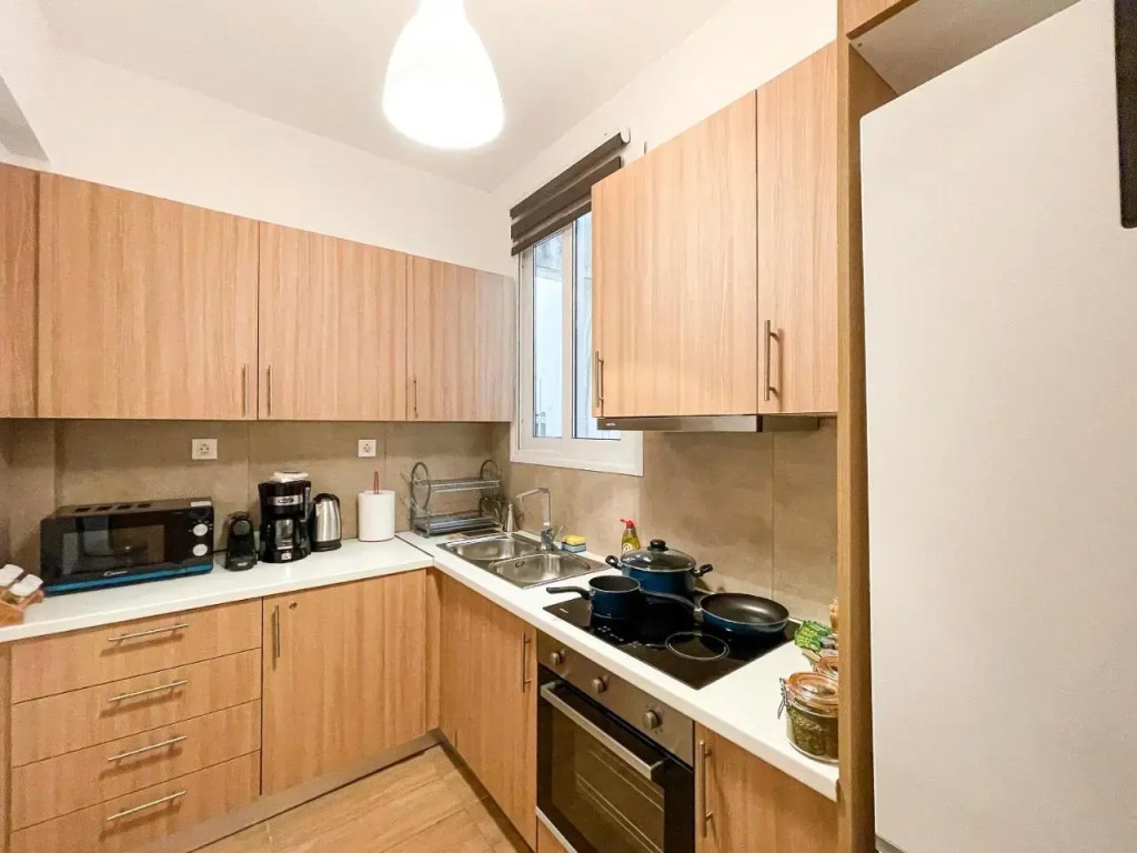 Aristotelous Sunny 118sqm apt in Viktoria