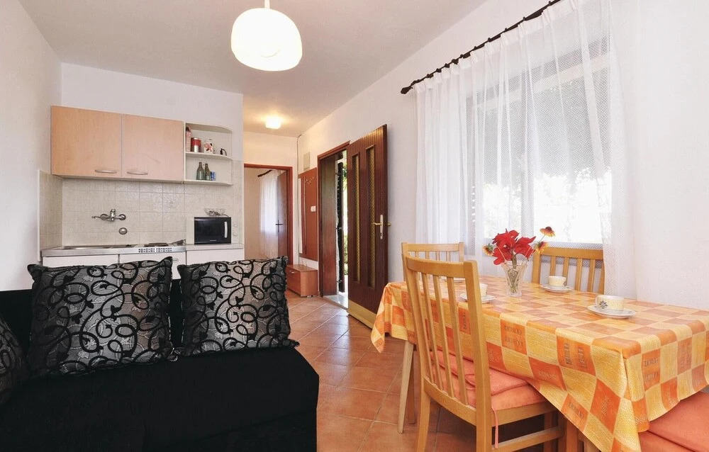 Awesome Home in Starigrad Paklenica With 1 Bedrooms