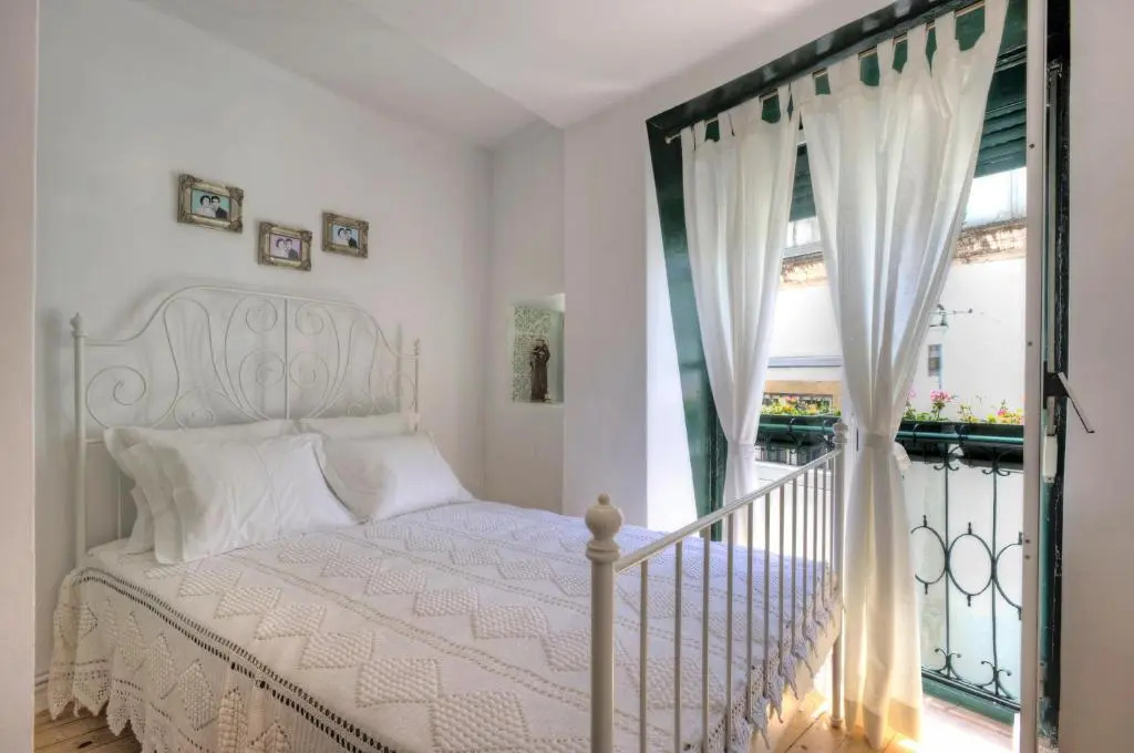 Stay local in Alfama! Deolinda central Home, amazing view