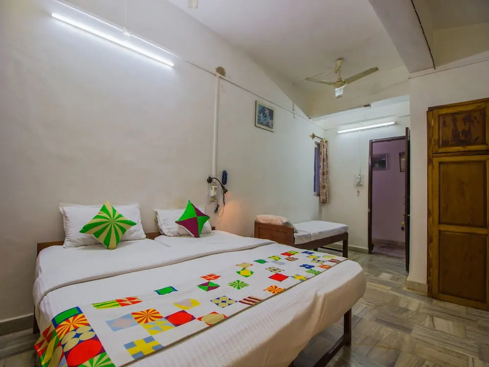 OYO 12902 Home Vibrant Stay Candolim