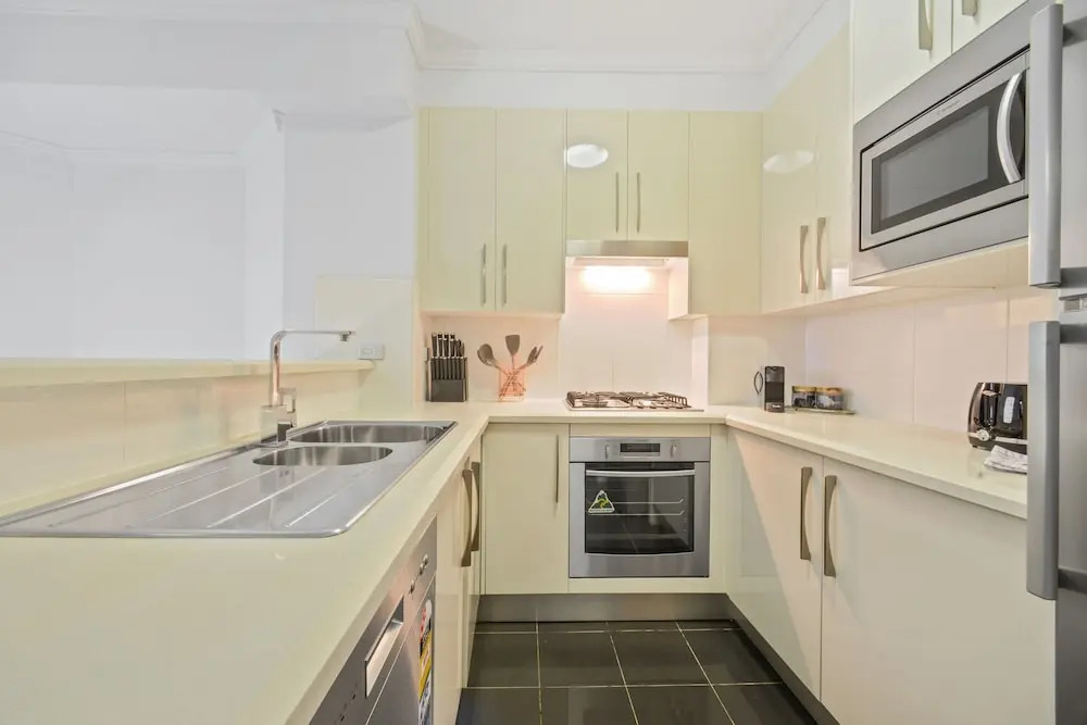 HomeHotel Stylish 3 Bed Clean & Comfort