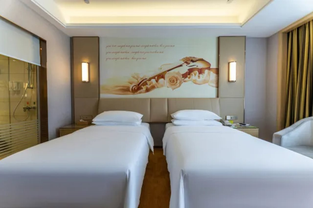 Vienna International Hotel (Nanchang BayiSquare Shangshagou Station))