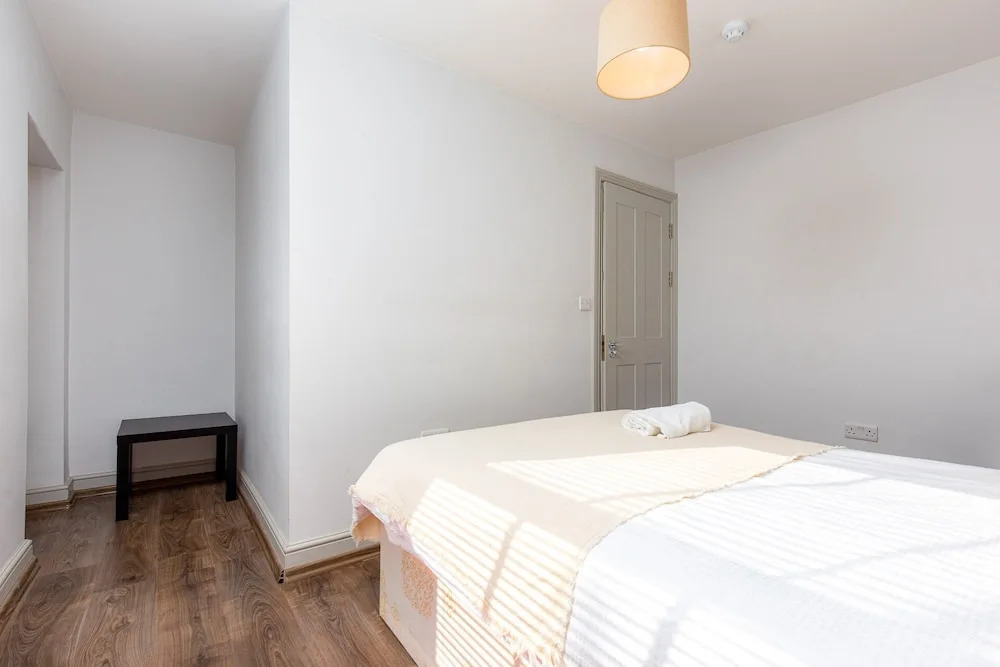 Clemence Street - Deluxe Guest Room 1