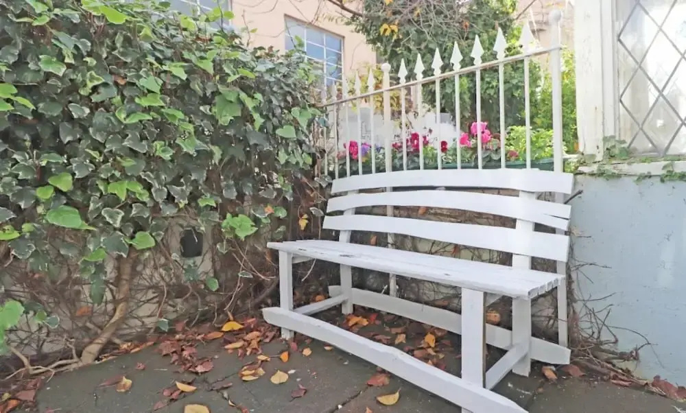 Sunny Cottage - Central Brighton Lanes - Sleeps 6 to 8 Guests