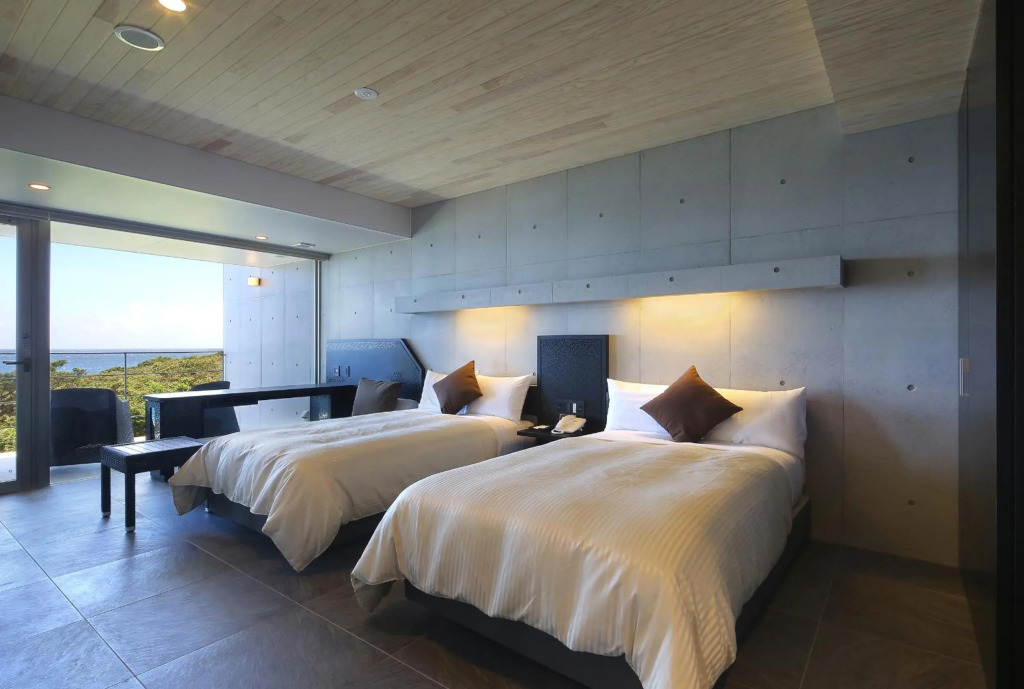 THE HOTEL YAKUSHIMA ocean & forest