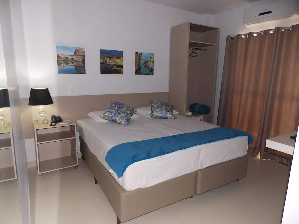 Atlas Hotel II