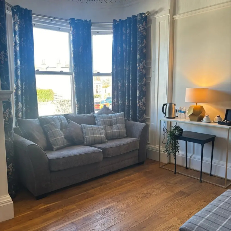 No 1 High Street Boutique Rooms