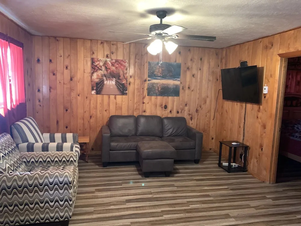 South Fork Lodge & RV Park
