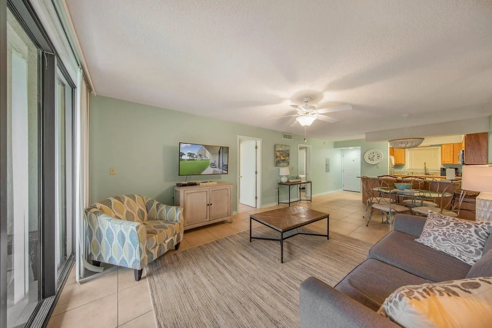 Seaside Beach & Racquet 5117