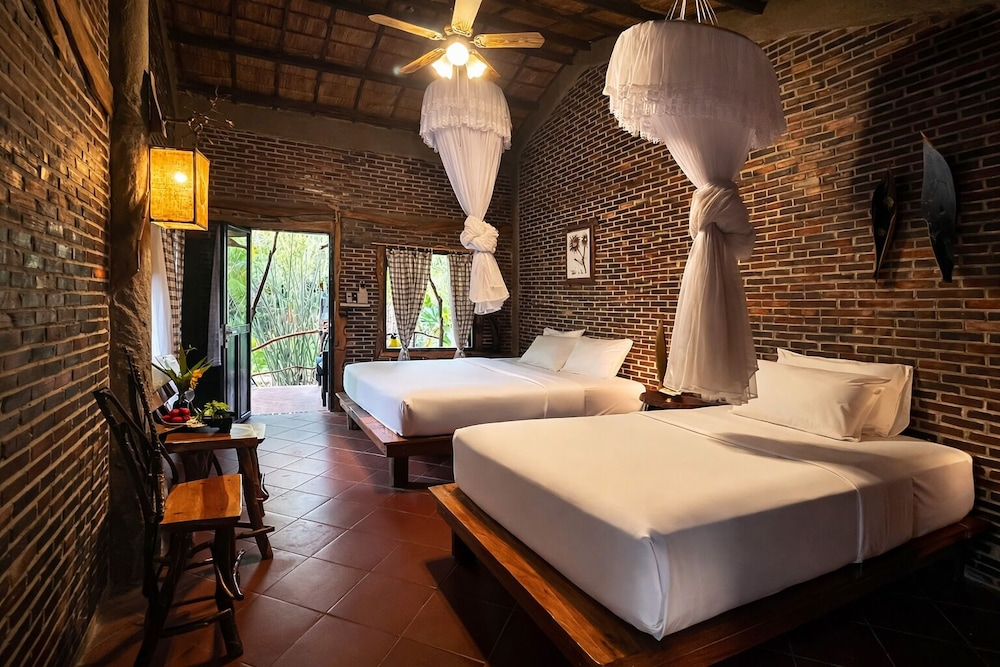 Mekong Silt Ecolodge