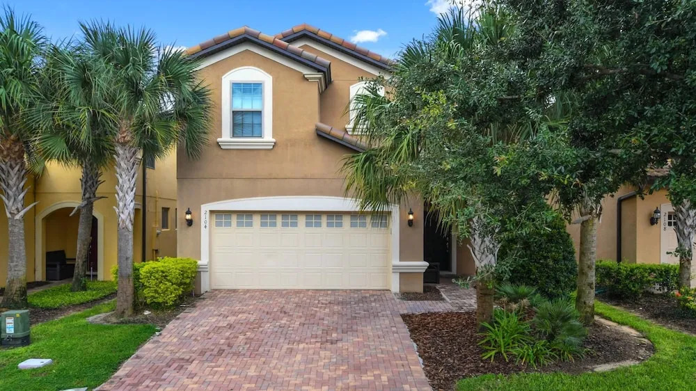 7BR Villa Close to Disney w Pool SPA, Kissimmee
