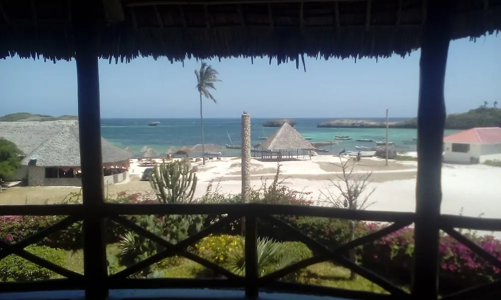 Villa Volandrella - in front of Watamu Beach