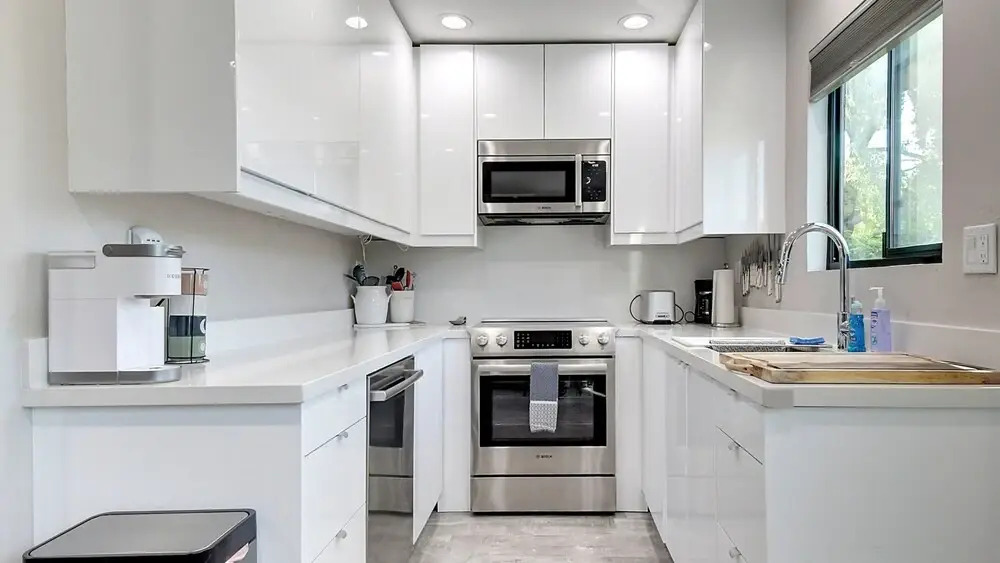 Unbeatable Old Town Location! Modern and Classy!