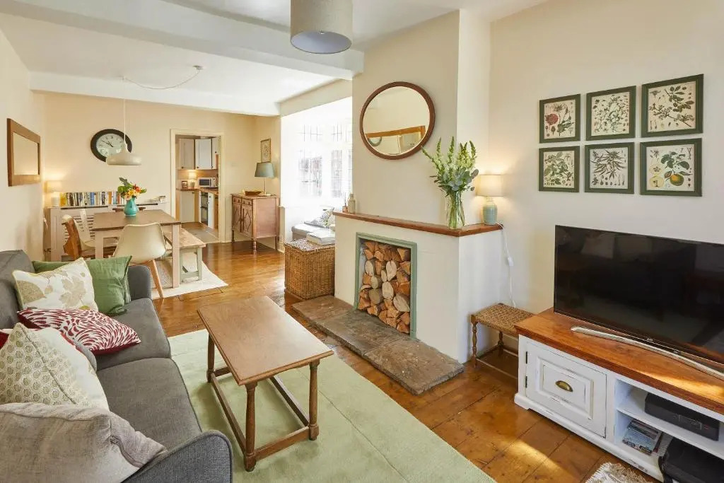 Host & Stay - Princes Road