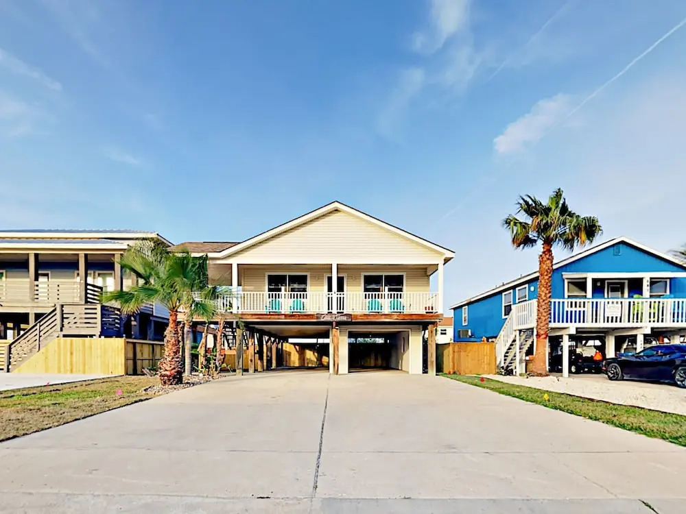 650 Sandpiper Circle Home 3 Bedrooms 2 Bathrooms Home