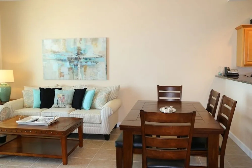 Indies 608 Condo