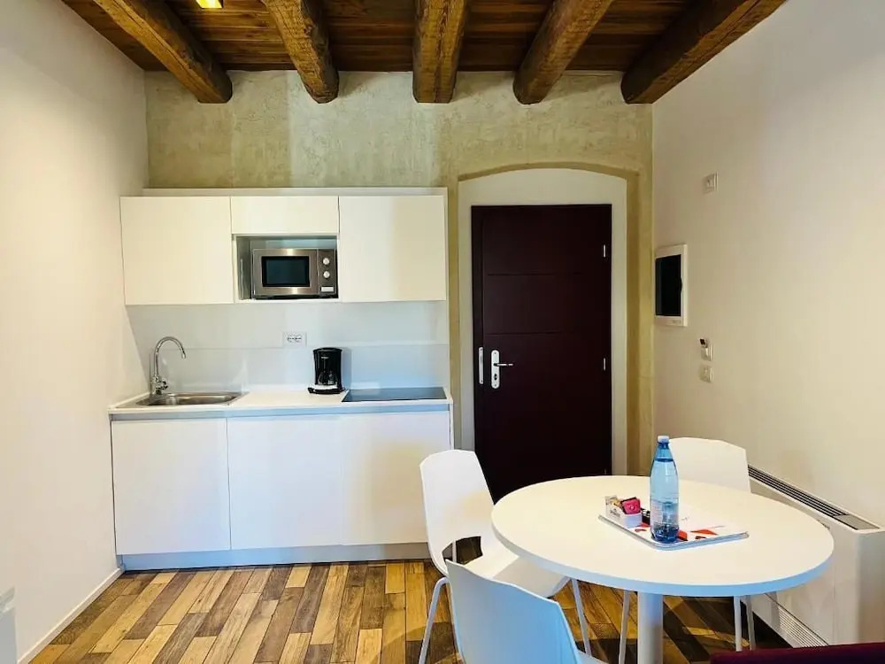 Albola Suite Holiday Apartments