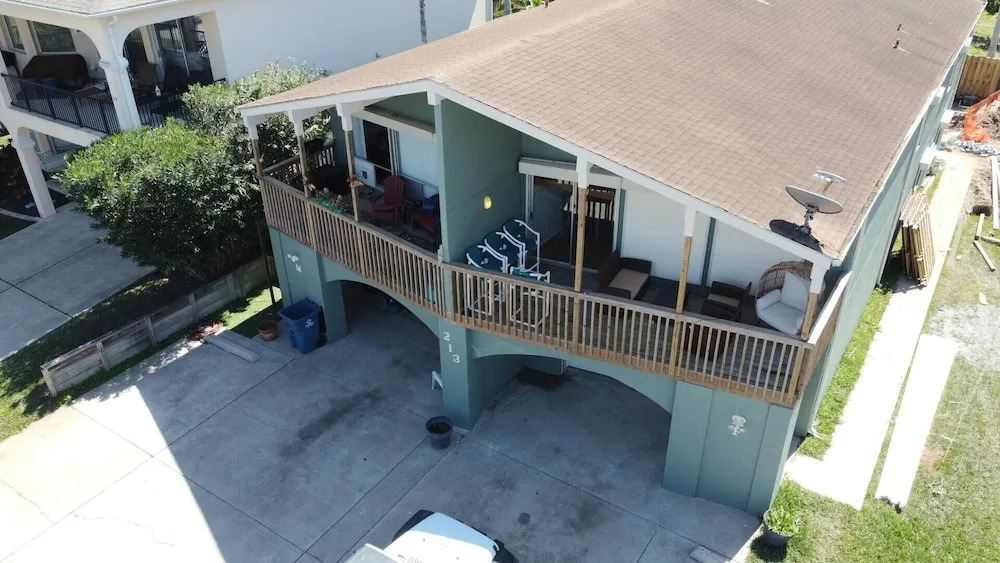 Atol Quad #1 2 Bedroom Home by RedAwning