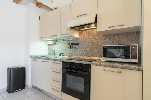 Massena Square - 1 Bdr Duplex With Ac