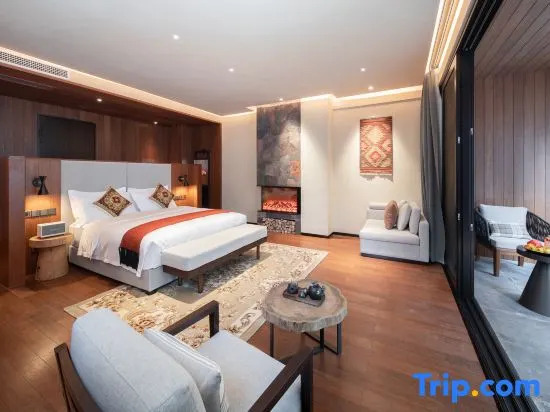 Tengchong Ruili Hot Spring Scenic Hotel