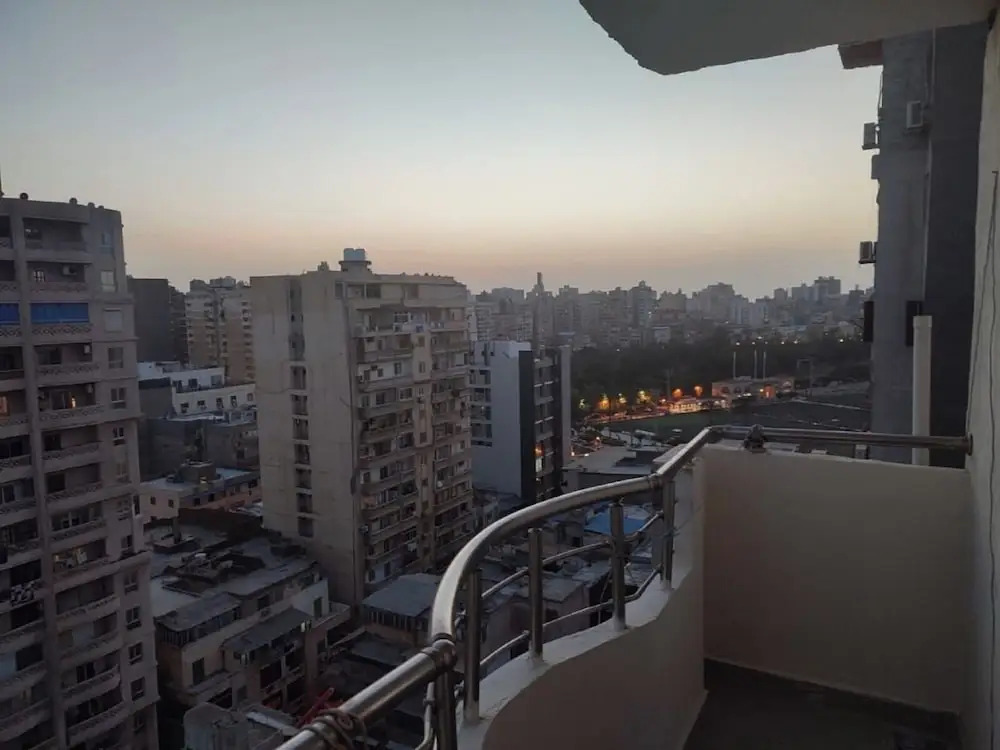 Charming 3-bedroom Apartment in Alexandria With City View