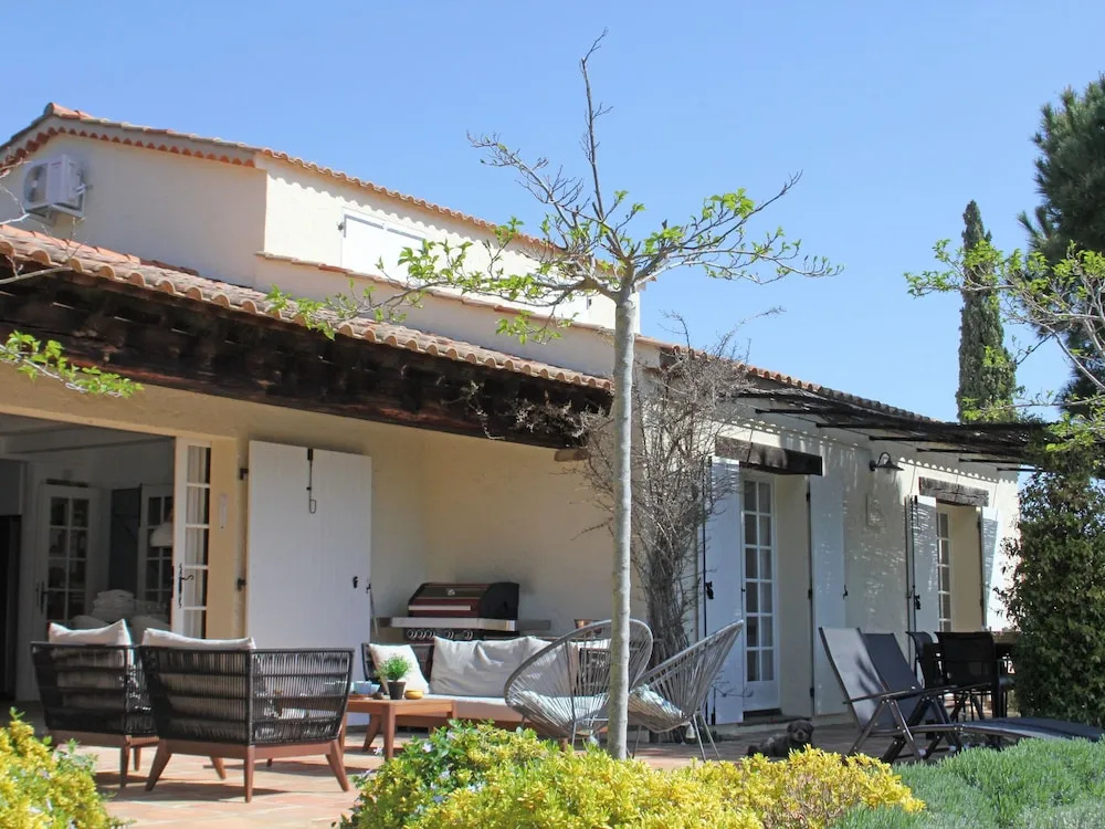 Southern French Villa With Private Pool and Stunning Views of the Mediterranean Sea